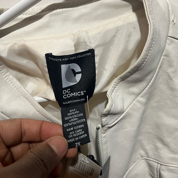 DC Comics DC TV Arrow White Canary Girls Jacket - Picture 10 of 10